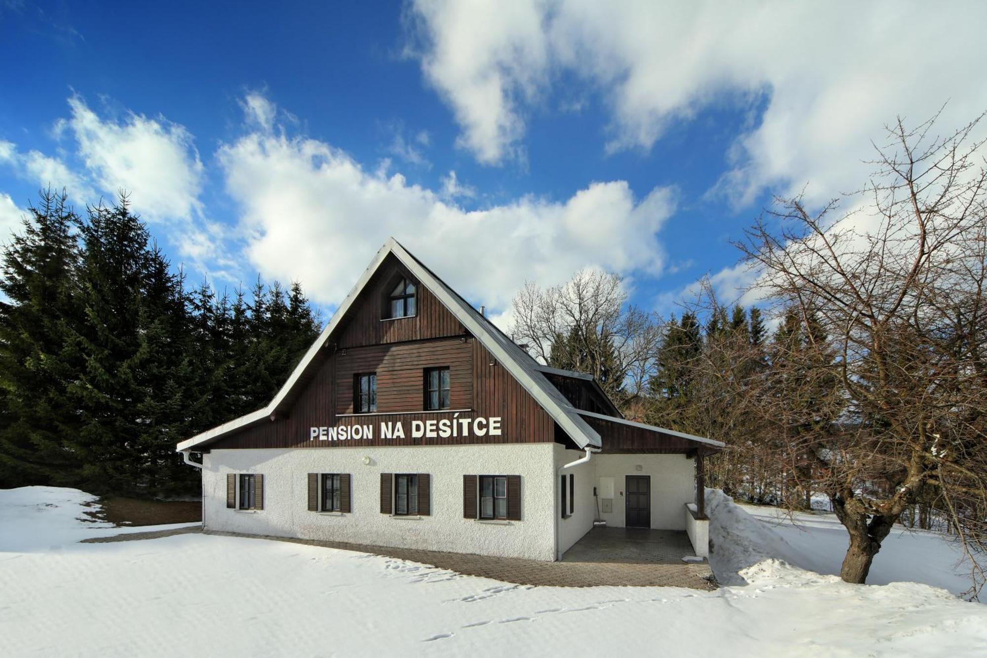 Chalupa Na Desítce Strážné Exteriér fotografie